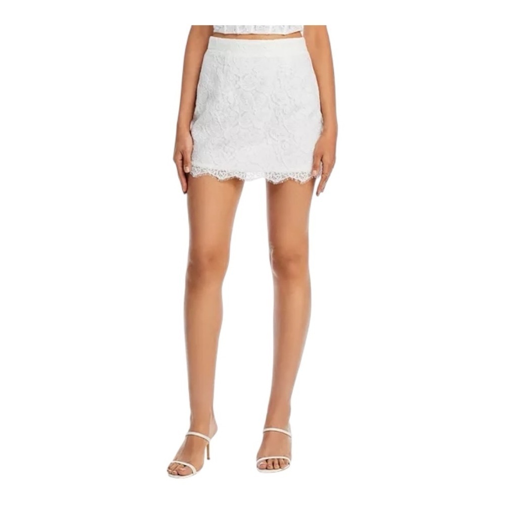 Elegant White Lace Skirt